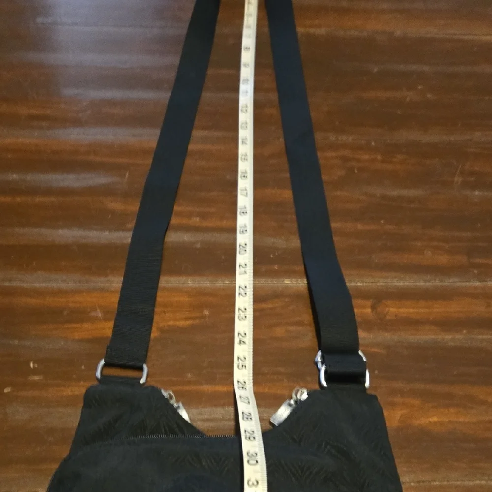 Bagallini Black Crossbody Bag (Bin18)